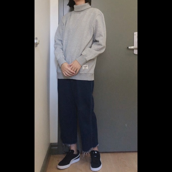 Grey turtleneck sweatshirt with lining - Picture 5 of 7